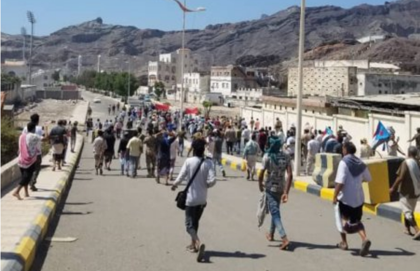 طرد المرتزق العليمي ومجلسة الرئاسي من عدن والسعودية تبدي قلقها من المصير الذي ينتظر مرتزقتها في اليمن