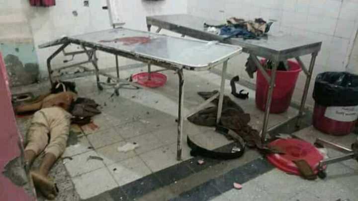 مسلحون ارهابيون يقتحمون مستشفى الثورة بتعز ويقتلون جريحًا.. صور