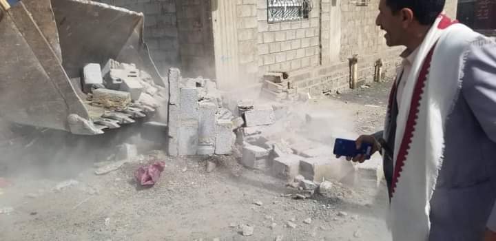 شاهد بالصور ... خراب منازل وتدمير دكاكين في شوارع صنعاء .. لهذا السبب؟؟