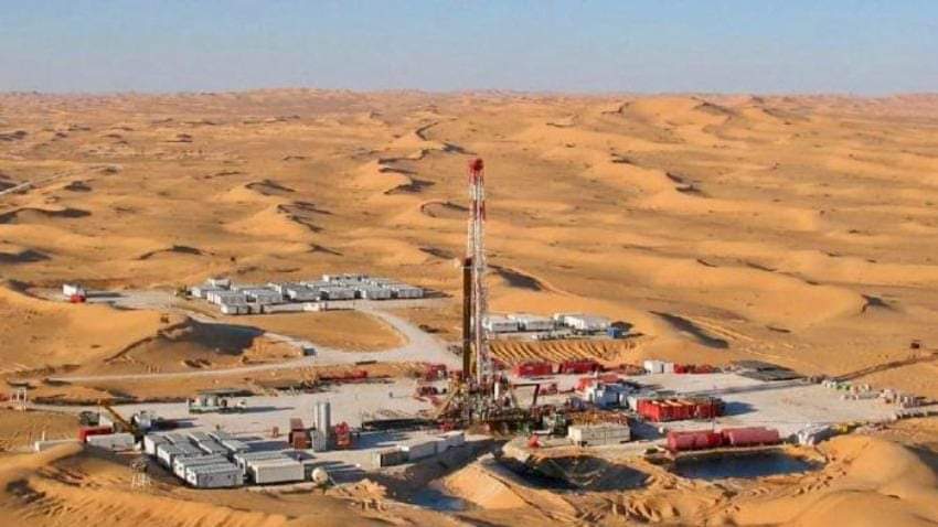 خطير جدا .. مسؤول في حكومة معين يكشف عن صفقة بيع حقل نفطي جديد بالعقلة شبوة