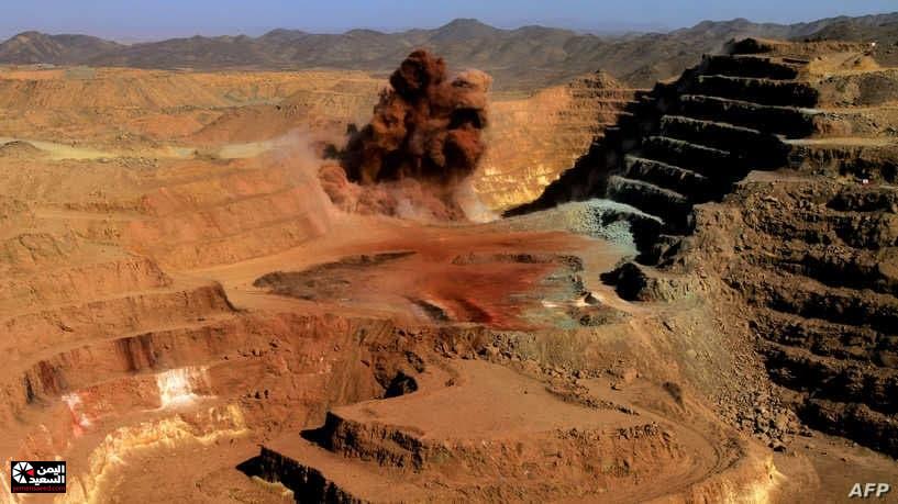 دولة عربية ستودع الفقر بعد العثور على مخزون ضخم من الذهب في جبالها يقدر بمليارات الدولارات