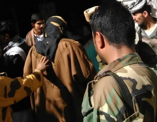 شاهد بالصور الأجهزة الأمنية تلقي القبض على محمد عبدالسلام بسبب إنتحاله هذه الصفة والتوجيه بعدم الإفراج عنه إلا بأمر من النيابه