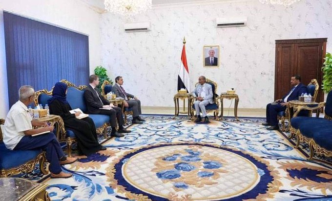 السعودية تقصي العليمي ومجلسة الرئاسي وتكلف البديل وتمنع بن مبارك من دخول قصر معاشيق عدن
