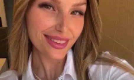 بالصورة... قضية اخلاقية تهز الشارع الإسرائيلي معلمة تتحرش طلابها وتمارس علاقة غير مشروعة مع الطلاب القصر