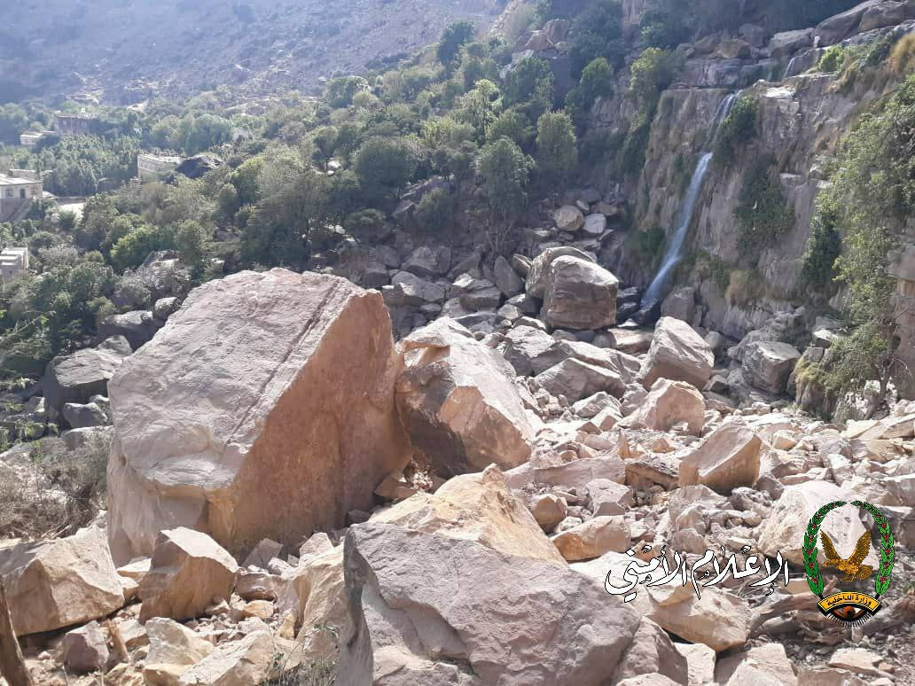مركز الأرصاد يتوقع أمطار خفيفة مصحوبة بعواصف رعدية في عدة محافظات يمنية  ..