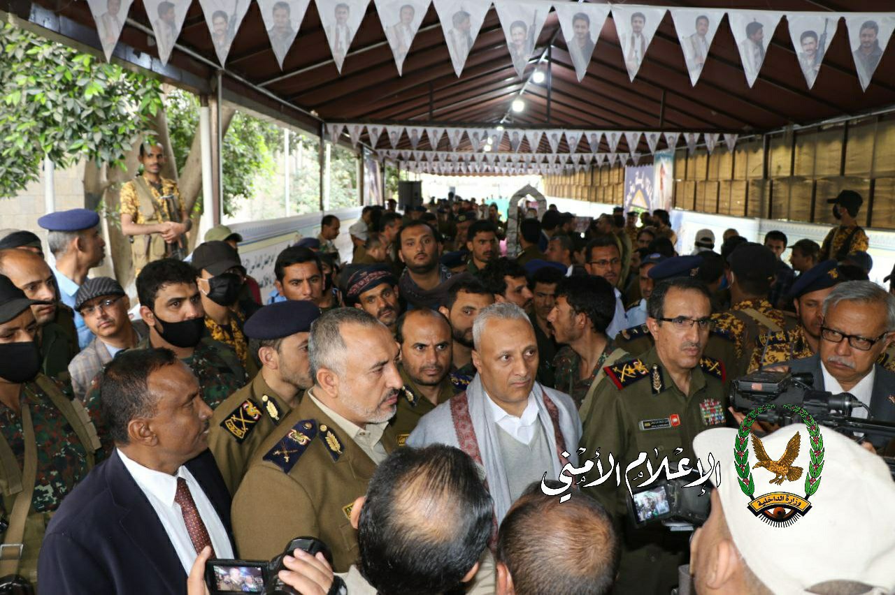 رئيس الوزراء يفتتح معرض صور الشهيد اللواء طه المداني ..
