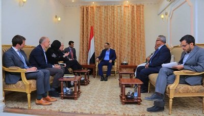 بالصورة..رئيس الجمهورية المشير المشاط يلتقي المبعوث الأممي لليمن مارتن غريفيث