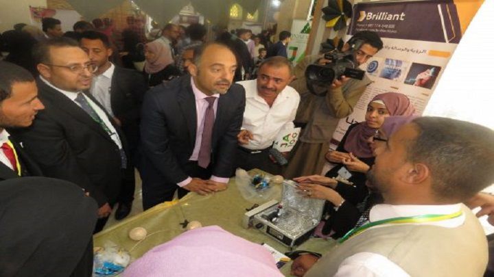 شاهد .. مشاريع ابتكارية في مسابقة إنجاز اليمن بصنعاء