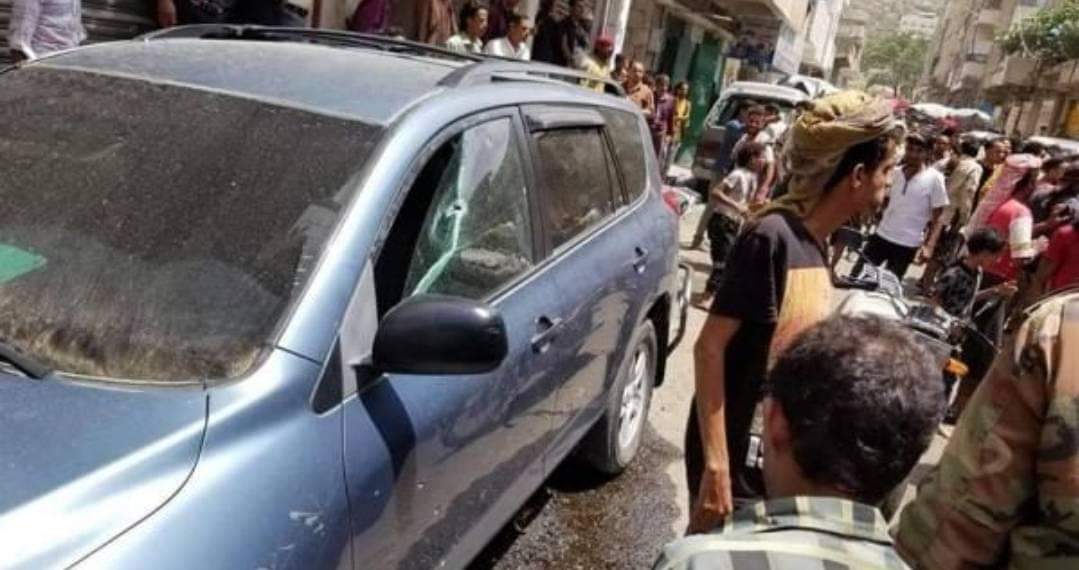 صور .. انفجار عبوة ناسفة في سوق شعبي بمدينه تعز وسقوط عدد من الضحايا ..