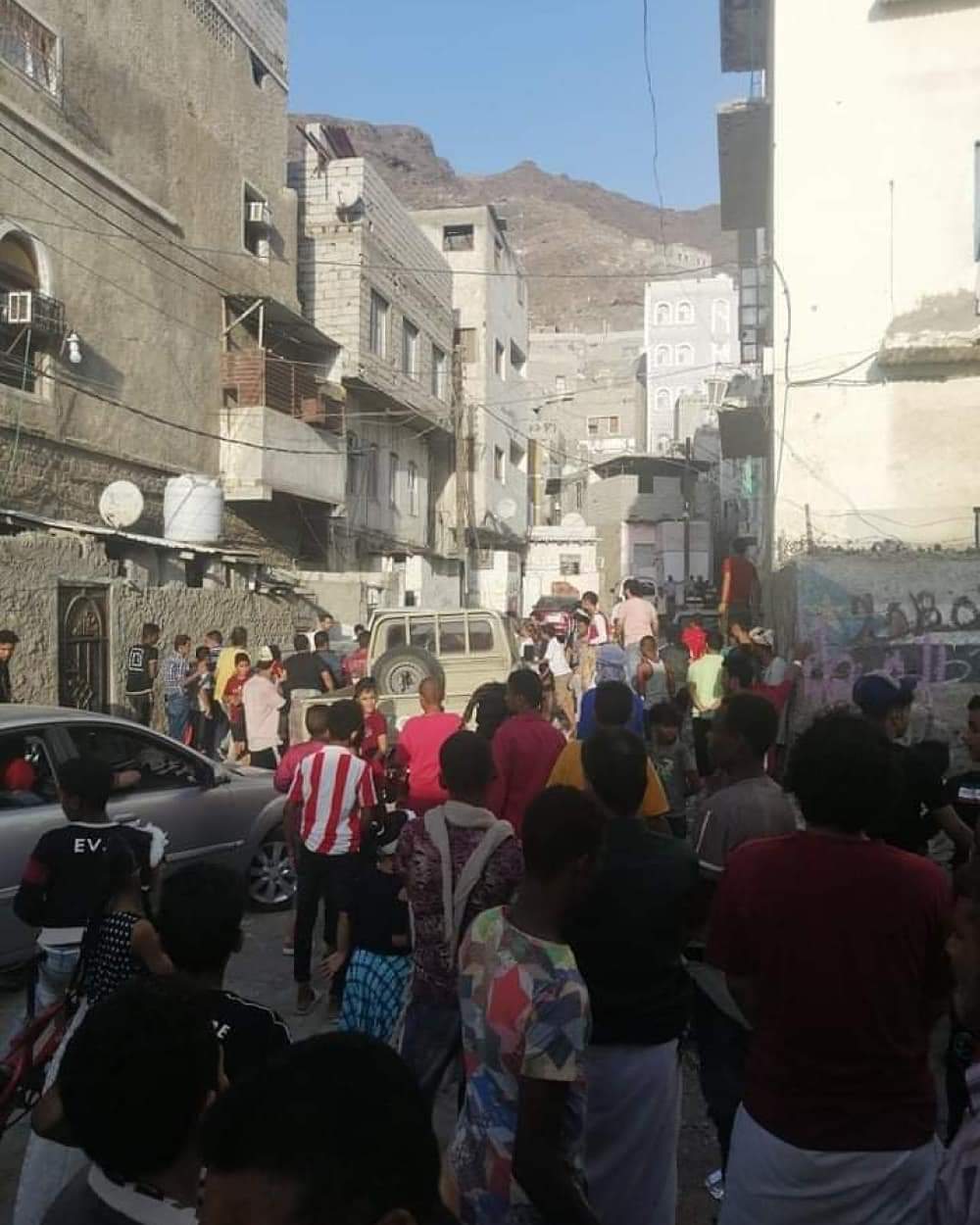 محافظة عدن .. مقتل شخص على يد شقيقه بحي التواهي