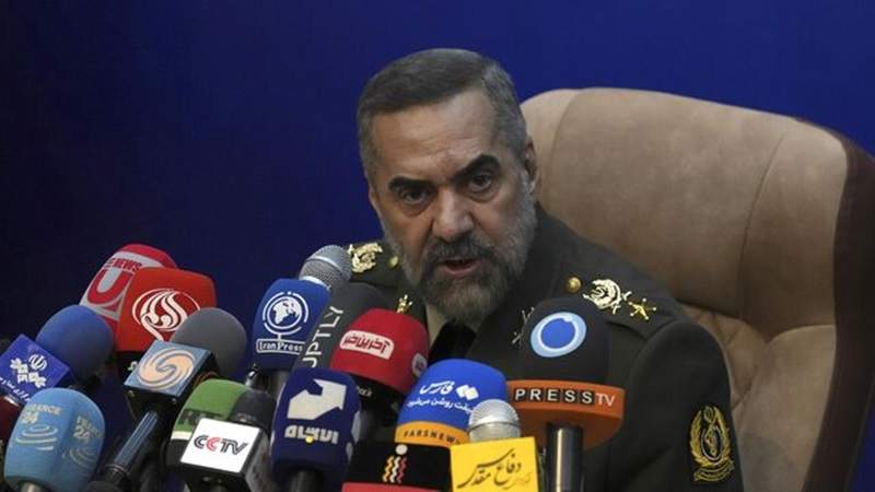 وزير الدفاع الإيراني يهدد أمريكا وأسرائيل إنهاء الحرب على غزة فورا وإلا ستتلقى ضربات كبيرة وموجعه ..