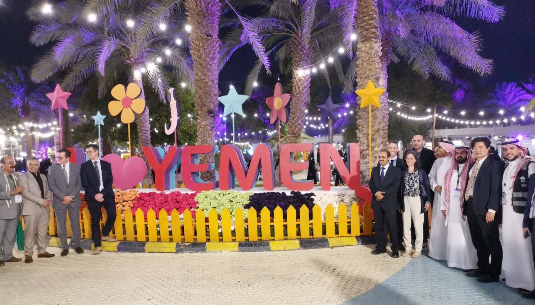 مسؤول بارز مقرب من صناع القرار في المملكة يلمح عزم السلطات السعودية ترحيل كافة المغتربين اليمنيين من أراضيها