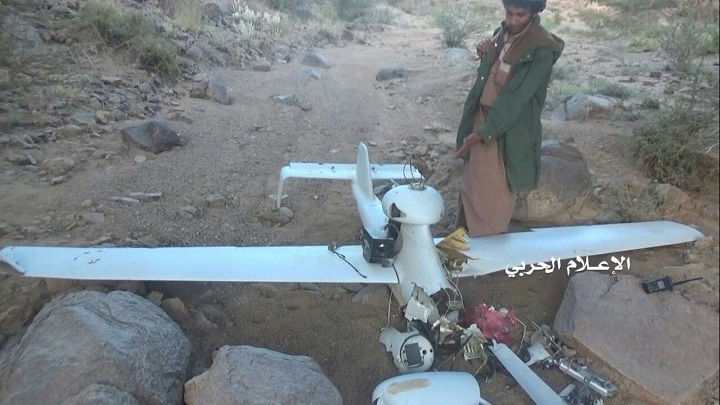 شاهد بالصوره . . .اسقاط طائرة حربية لقوى العدوان في نجران