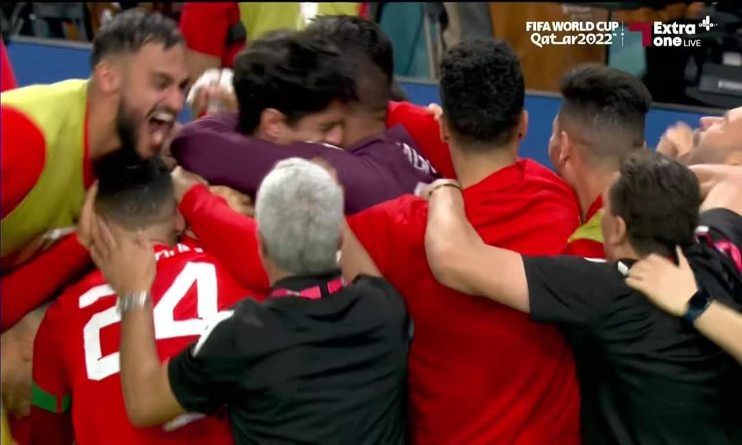 المغرب يصنع التاريخ ويهزم إسبانيا بركلات الترجيح ليتأهل إلى دور ربع النهائي كأول منتخب عربي يصل إلى هذا الإنجاز ...