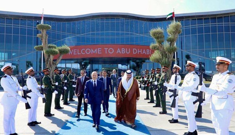 المرتزق العليمي ظل لمدة ستة أيام في أبوظبي على أبواب بن زايد يترجى مقابلته وفي نهاية المطاف هذا ماحدث.