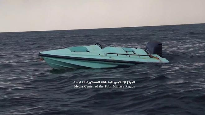 الحوثي يكشف بالصور الزوارق البحرية الموجهة وقوة تأثيرها والذي ستطال مدمرات العدو الإسرائيلي الأمريكي في البحر الاحمر  ..