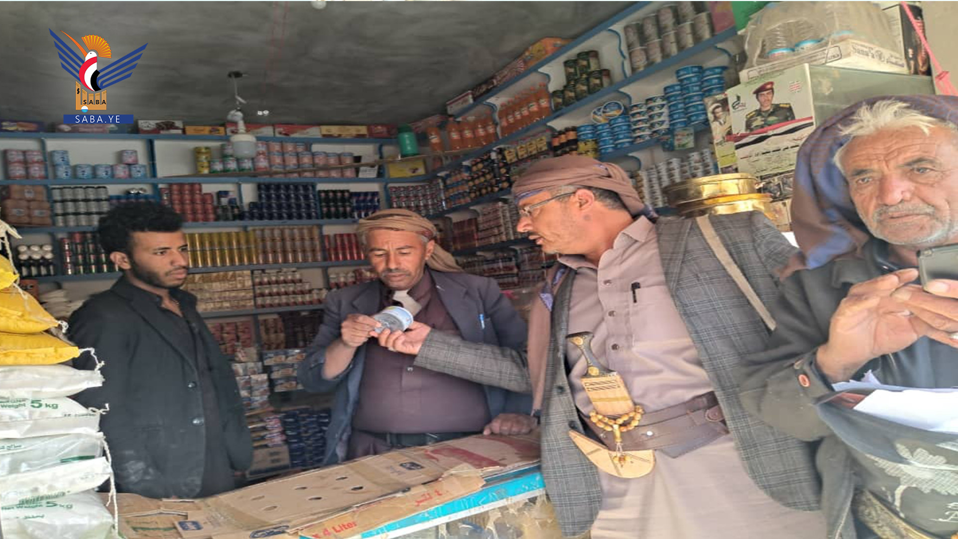 ورد الان .. طقوم عسكريه وامنيه تنتشر في اغلب الحارات جنوب العاصمه صنعاء وتقوم باقتحام هذه الاماكن  .. صور + تفاصيل