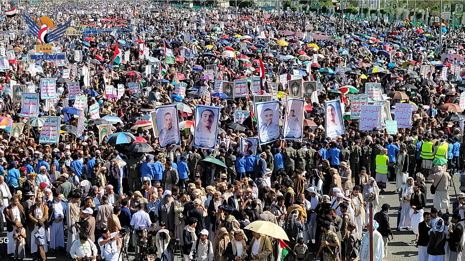 بالعاصمة صنعاء ... طوفان بشري  في مسيرة 