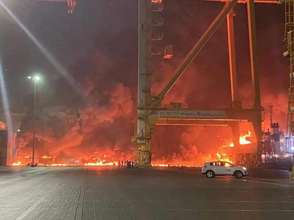 هام وعاجل : إنفجار صاروخي يطال دبي .. صور