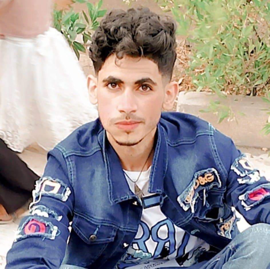 ياسين يروي التفاصيل كامله بعد اتصال بالاستاذ الذي تم الاعتداء عليه داخل المدرسه .. صور