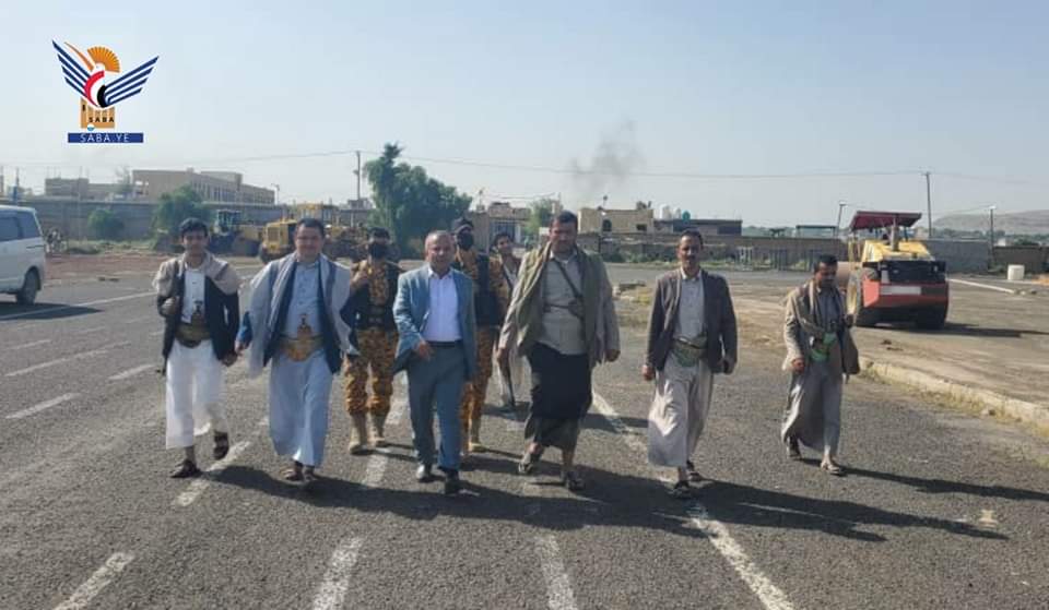 وزيرا الخدمة المدنية والكهرباء ومحافظ عمران يطلعون على  تجهيز ساحة العروض