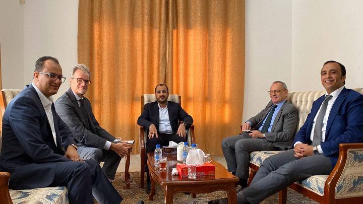 محمد عبدالسلام في لقاء بالسفير الفرنسي: قوى العدوان ترفض حتى اللحظة تقديم أي تصور حقيقي لوقف عدوانها وحصارها