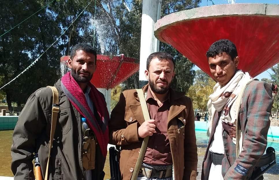 ورد الآن: عودة قيادات عسكريه في صفوف التحالف الى العاصمه صنعاء وبطقومهم المسلحه من جبهة مأرب والجوف .. الاسماء والصور