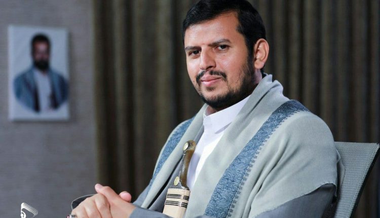 قائد الثورة السيد عبدالملك الحوثي يعزي بوفاة هذا القائد المقاوم.