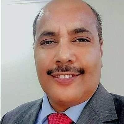 قيادي في الساحل الغربي .. يشن هجوم ناري على حكومة هادي والتحالف بعد سيطرة قوات صنعاء على مديرية الزاهر