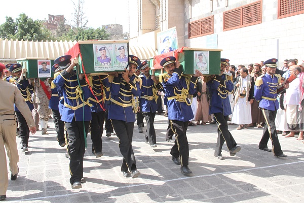 صنعاء تودع كوكبة من شهداء الوطن من القادة العسكريين بوزارة الدفاع إلى مثواهم الاخير