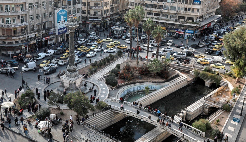 بعد سقوط دمشق الجلالي يعلن إستعداده للتعاون مع القيادة التي يختارها الشعب وهادي يدعو المواطنين بالبقاء في منازلهم (تفاصيل)