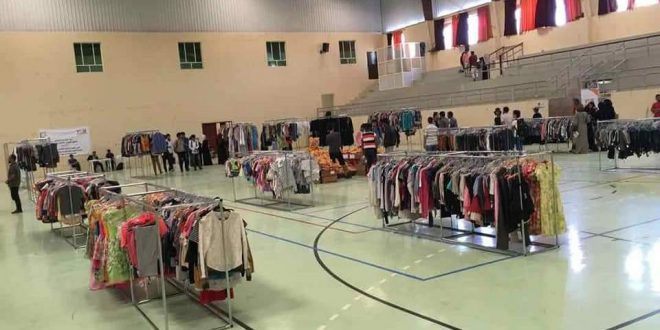 لأول مرة في اليمن معرض للملابس يبيعها بالمجان بصنعاء وذلك بمناسبة عيد الفطر المبارك