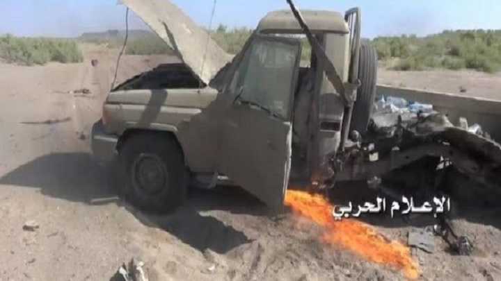 بالصور .. تدمير طقم عسكري للمرتزقة وقنص ثلاثة منهم في حجة