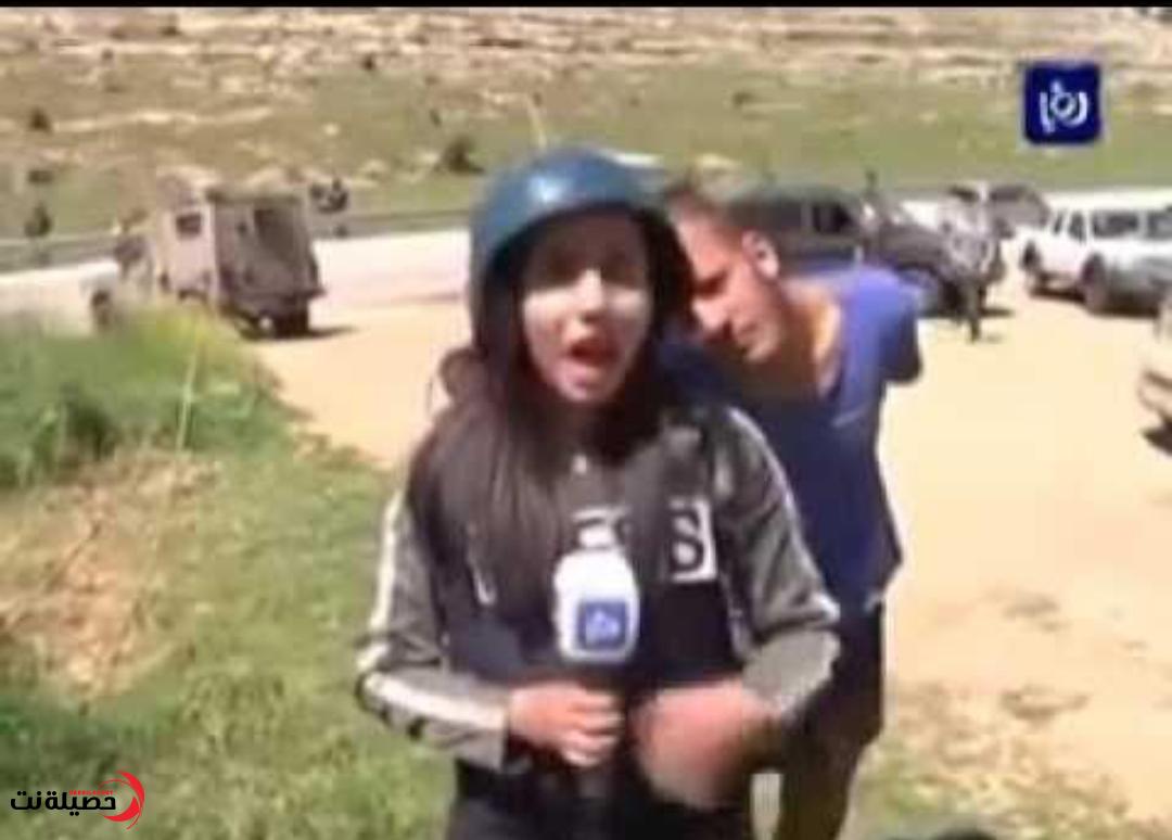 شاهد بالفيديو ماذا فعلت هذه المذيعة الفلسطينية مع اسرائيلي حاول التحرش بها.. فيديو يرفع رؤوس كل العرب