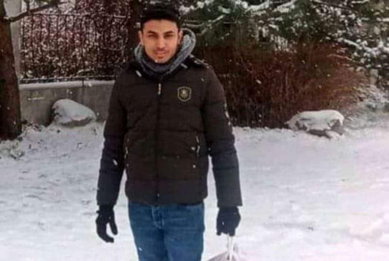 وفاة طبيب يمني بسبب موجة البرد خلال هجرته من اليمن إلى أوروبا ...