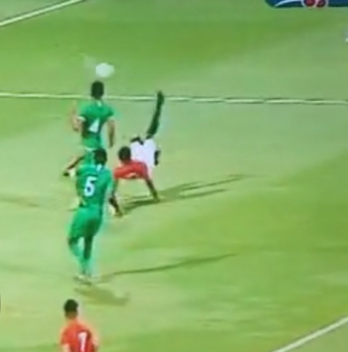 عاجل الان مباشر : المنتخب الوطني اليمني يتقدم بهدف دبلكي ولاول مره على السعودي - شاهد