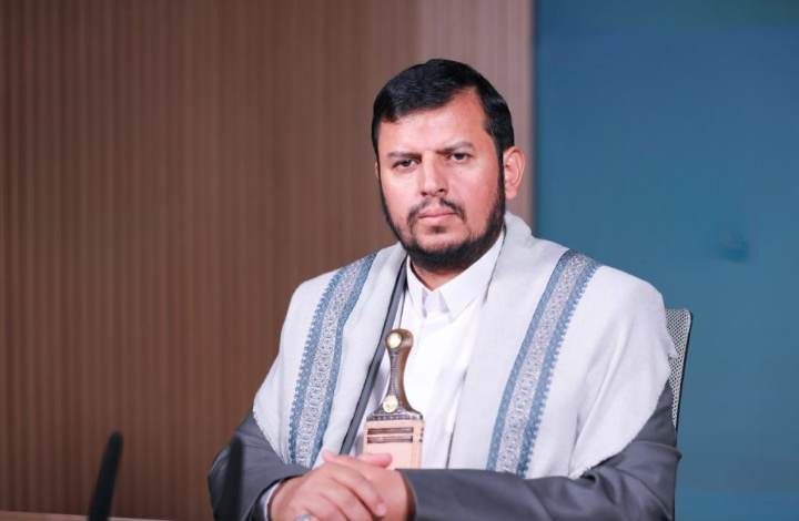 قائد الثورة السيد عبدالملك بدرالدين الحوثي يهنئ ويبارك للشعب اليمني بهذا الإنتصار الكبير