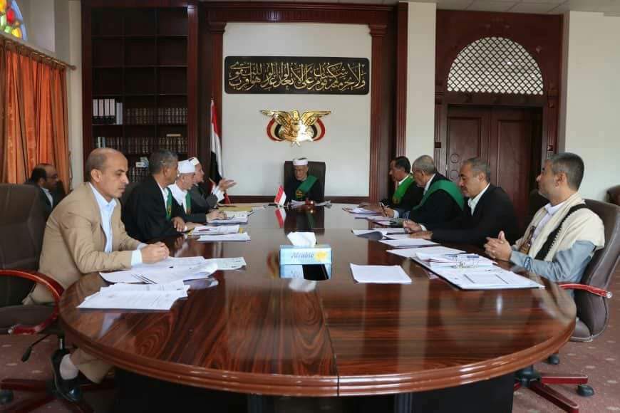 صنعاء : مجلس القضاء يوافق على نقل عدد من القضاة للعمل في المحاكم ...