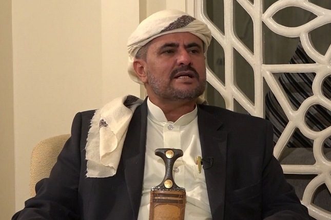 شيخ قبلي بارز من أحد كبار مشائخ ووجهاء محافظة مأرب يفجر مفاجأة كبرى حول معركة مأرب وأين وصلت قوات الجيش واللجان الشعبية؟