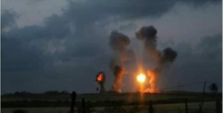 شاهد بالصورة لحظة الإنفجارات التي هزت الإمارات وإحتراق أربع سفن نفطية في ميناء الفجيرة