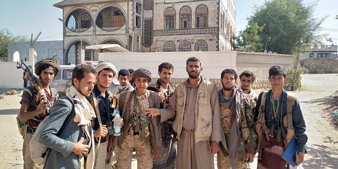 الإعلامي السقاف يسحق إعلامي المرتزقه الشاطر ويتصور في فلة القيادي بحيبح ومشفى ٢٦ سبتمبر بالجوبه  ..صور