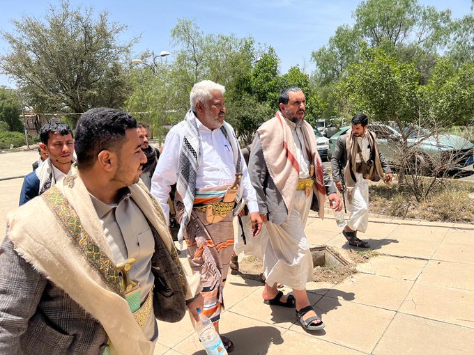 صنعاء بلا ازدحام.. قحيم والهادي يرسمان خارطة جديدة للنقل البري