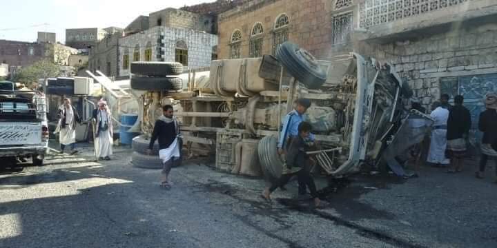 حادث مرعب يحدث لأول مره في نقيل سماره تسبب الى وفاة العديد من الاشخاص...صور