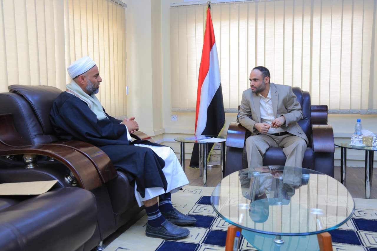 الرئيس مهدي المشاط يلتقي مفتي الجمهورية والعلامة عبدالمجيد الحوثي..لهذا الامر الطارى والمهم