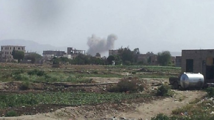 إصابة 6 مواطنين بغارات لطيران العدوان استهدفت مزرعة في الحديدة
