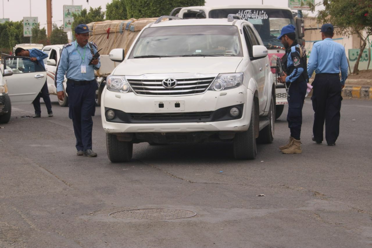 ‎شرطة المرور تضبط 950 سيارة مخالفة بأمانة العاصمة في اليوم الأول للحملة