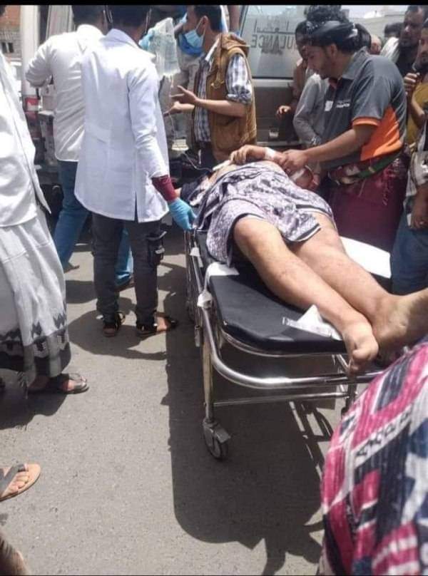 بالصور :  3 قتلى واصابة اخرين في اشتباكات عنيفة باحد الاسواق ...