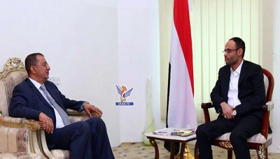 رئيس المجلس السياسي الأعلى يلتقي وزير المياه وعضو مجلس الشورى المعوضي ووكيل محافظة ريمة