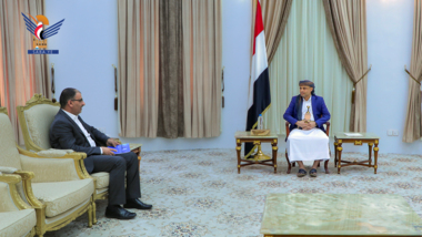 الرئيس المشاط يلتقي وزير الاتصالات وتقنية المعلومات