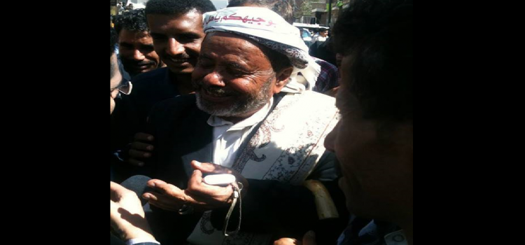 بالصورة.. قائد عسكري من الصف الأول وشيخ قبلي بارز يعود إلى جادة الصواب ويفاجئ تحالف العدوان بإنشقاقه ويكشف المهمة التي كلفه العدو القيام بها